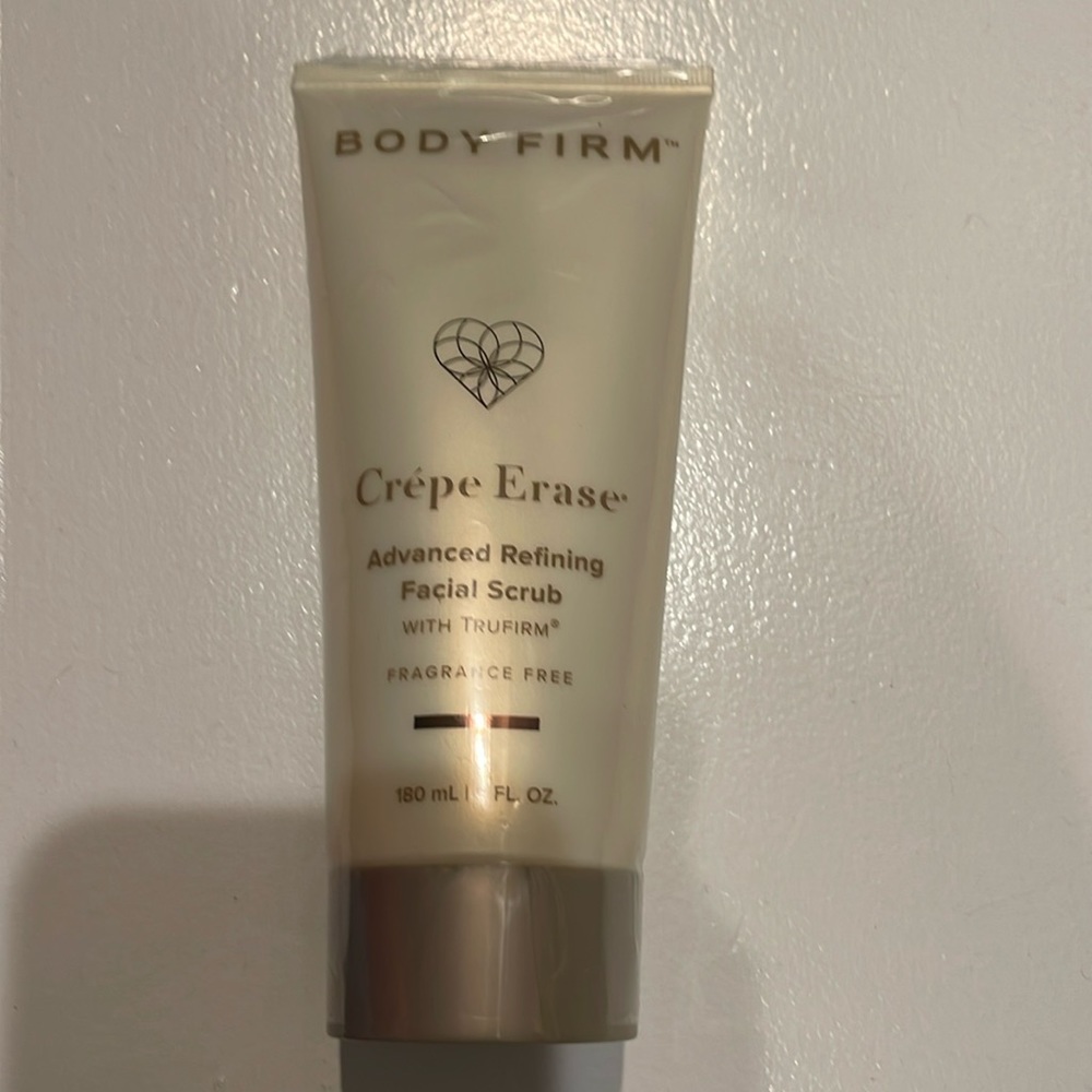 Crepe Erase sealed new advanced refining facial scrub